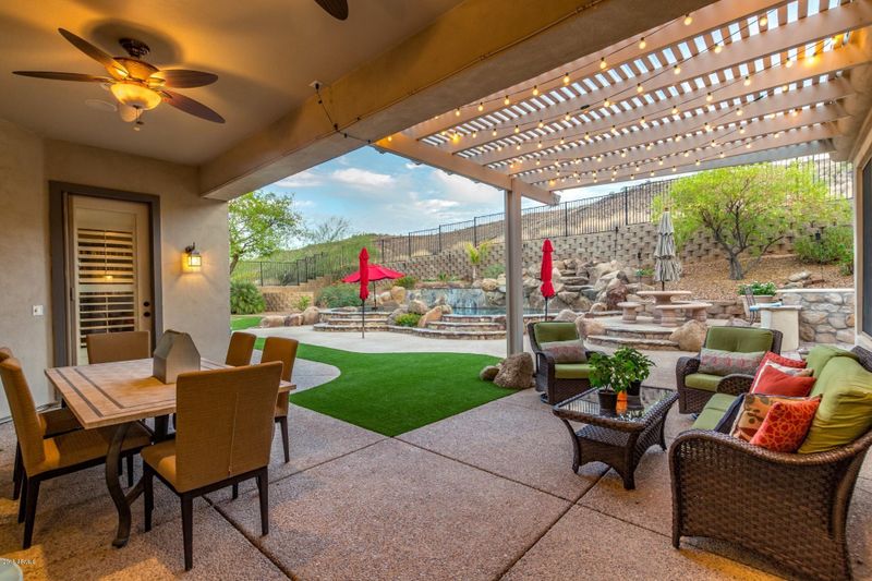 5917 W Pinnacle Hill Dr, Glendale, AZ 85310