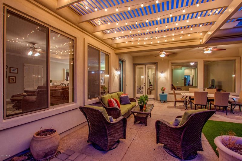 5917 W Pinnacle Hill Dr, Glendale, AZ 85310