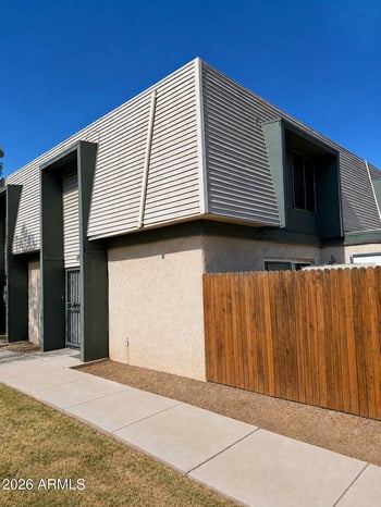 5919 Golden Ln, Glendale, AZ 85302
