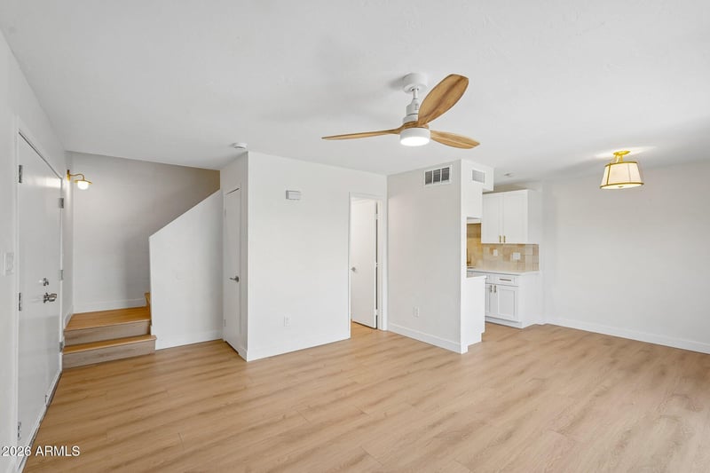 5919 W Golden Ln, Glendale, AZ 85302