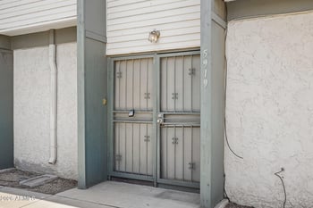 5919 Golden Ln, Glendale, AZ 85302