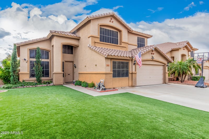 5919 Sack Dr, Glendale, AZ 85308