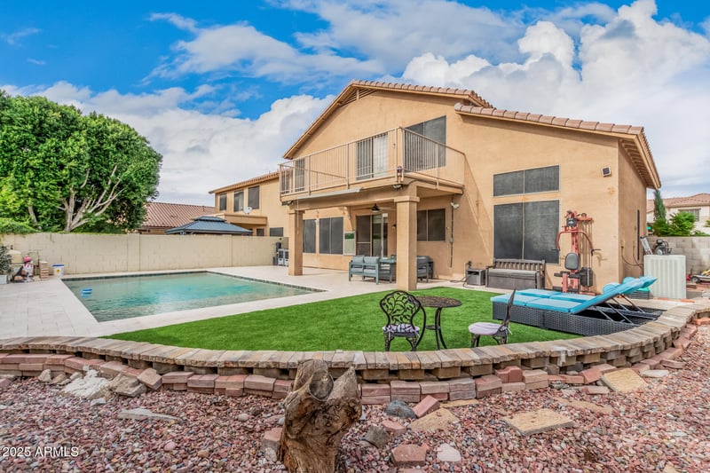 5919 Sack Dr, Glendale, AZ 85308