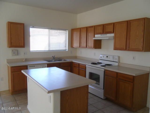 5922 W Getty Dr, Phoenix, AZ 85043