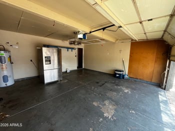 5922 Hearn Rd, Glendale, AZ 85306