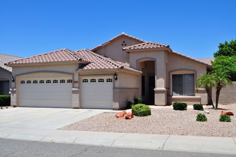 5924 W Kimberly Way, Glendale, AZ 85308