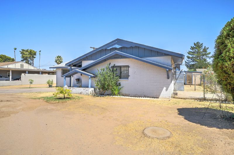 5924 W Pinchot Ave, Phoenix, AZ 85033