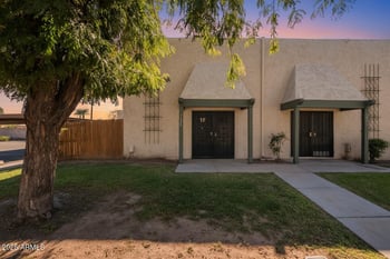 5925 Golden Ln, Glendale, AZ 85302