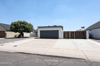 5925 W Crocus Dr, Glendale, AZ 85306