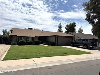 5925 Loma Ln, Glendale, AZ 85302