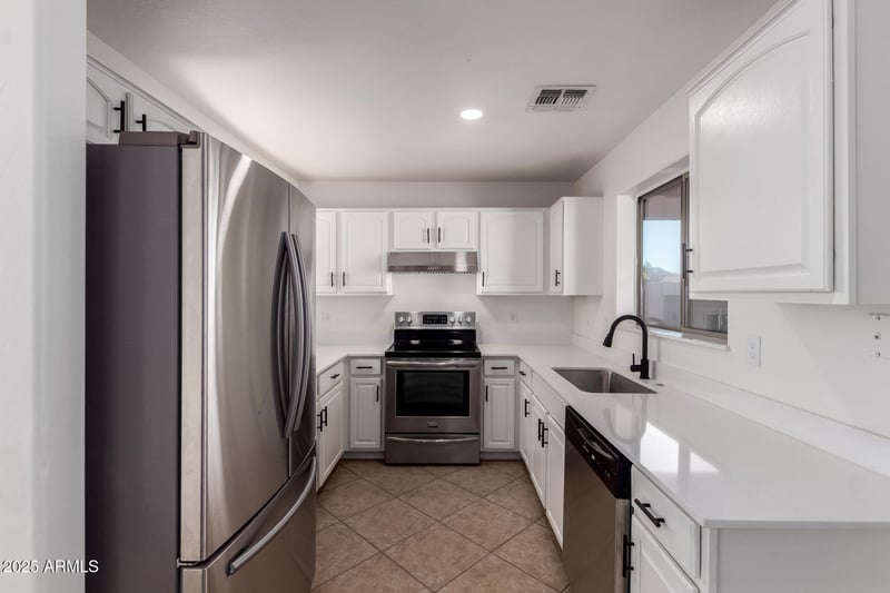 5926 16th Dr, Phoenix, AZ 85041