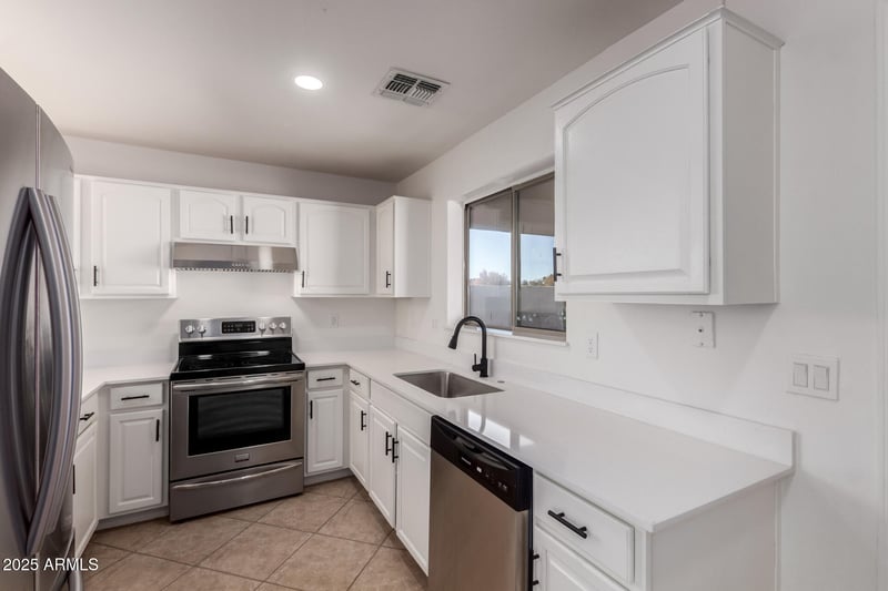 5926 16th Dr, Phoenix, AZ 85041