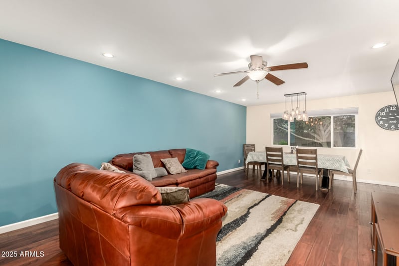 5926 Newberry Rd, Tempe, AZ 85283