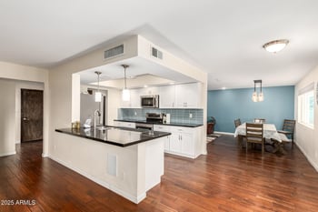 5926 Newberry Rd, Tempe, AZ 85283