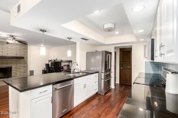5926 Newberry Rd, Tempe, AZ 85283