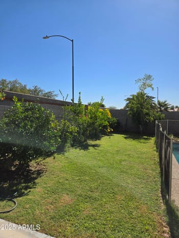 5927 73rd Dr, Glendale, AZ 85303