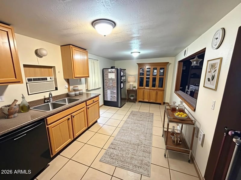 593 Ocotillo Dr, Apache Junction, AZ 85120