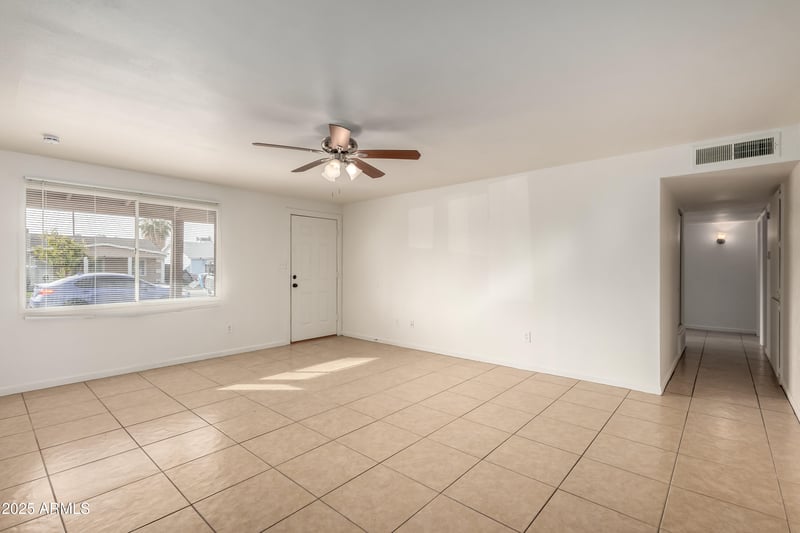 5932 Holly St, Phoenix, AZ 85035