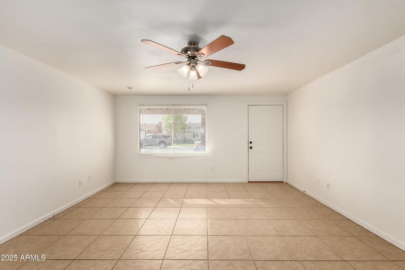 5932 Holly St, Phoenix, AZ 85035