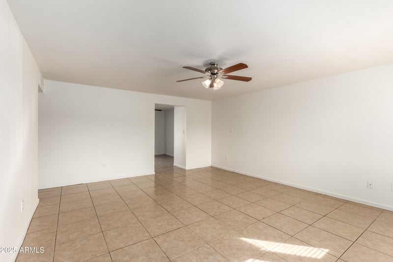 5932 Holly St, Phoenix, AZ 85035