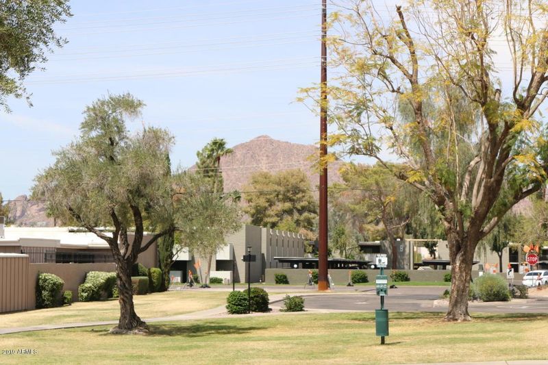 5933 E Thomas Rd, Scottsdale, AZ 85251