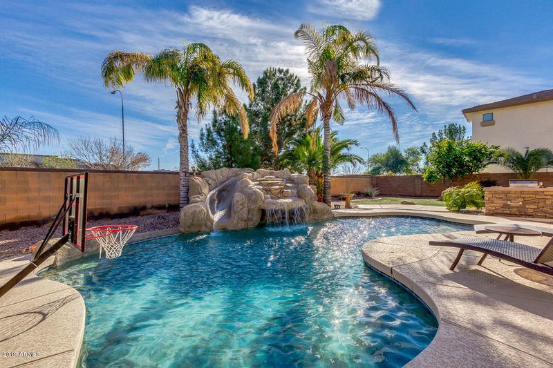 5933 S Mingus Pl, Chandler, AZ 85249