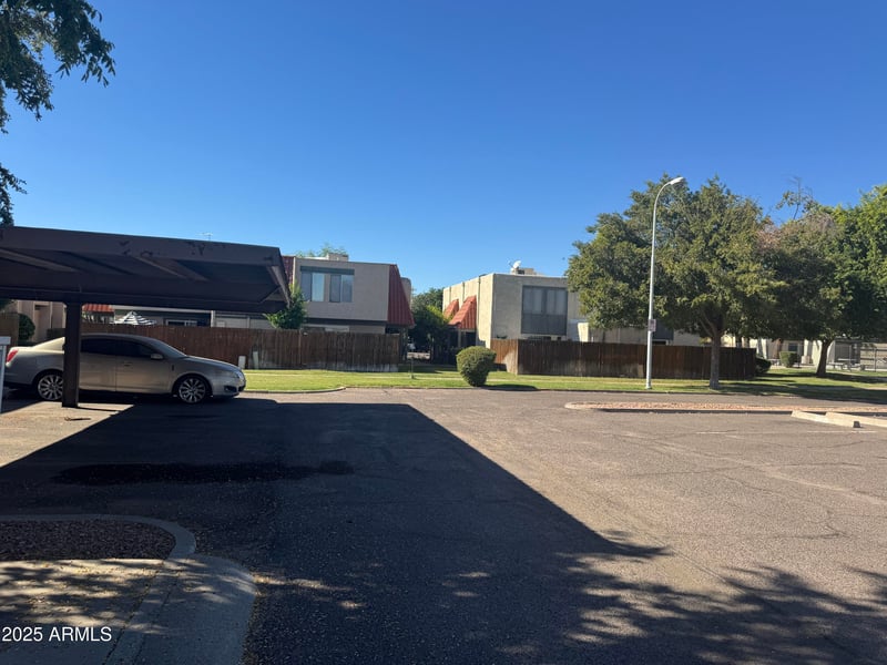 5934 Golden Ln, Glendale, AZ 85302