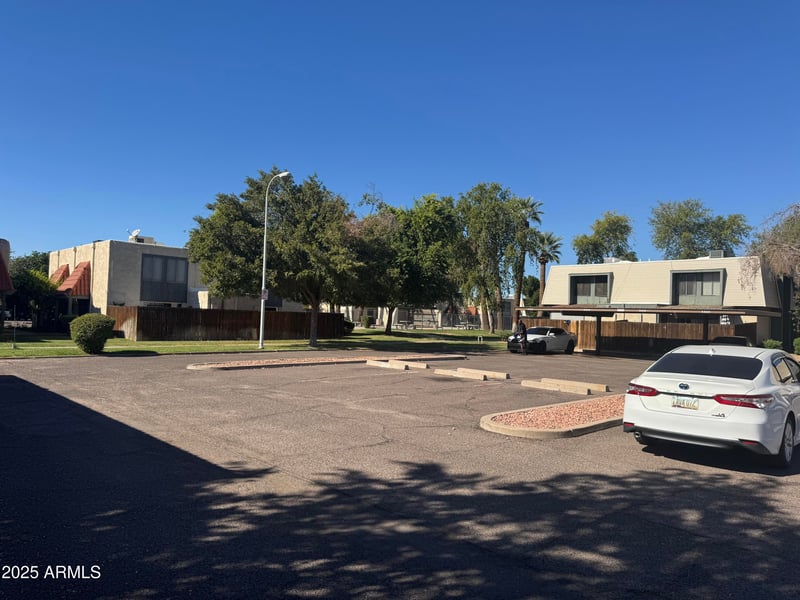 5934 Golden Ln, Glendale, AZ 85302