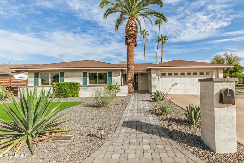 5935 Lakeshore Dr, Tempe, AZ 85283