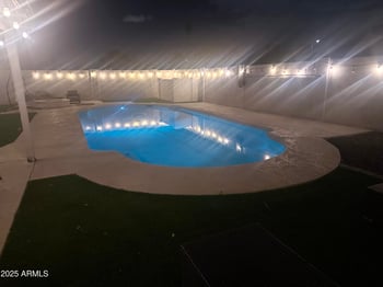 5935 Lakeshore Dr, Tempe, AZ 85283