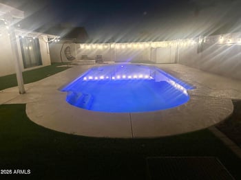 5935 Lakeshore Dr, Tempe, AZ 85283