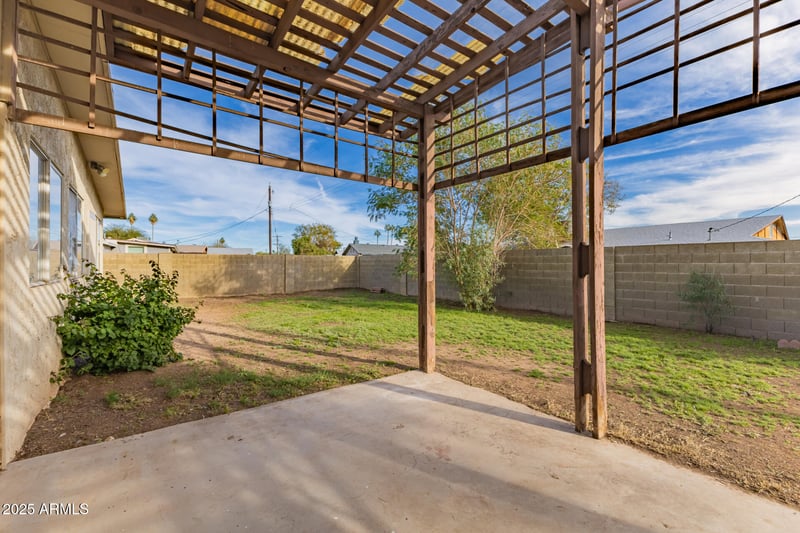 5937 Coolidge St, Phoenix, AZ 85033