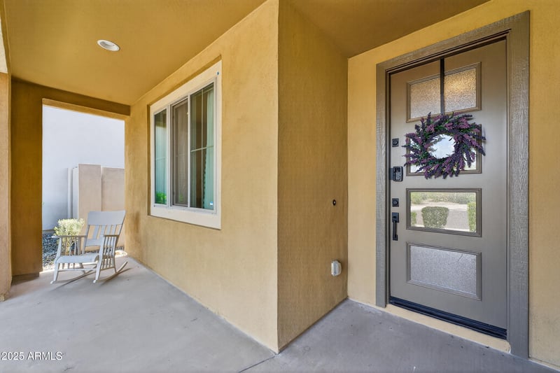 5939 E Abraham Ln, Phoenix, AZ 85054