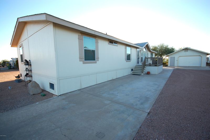 594 N Pinal Dr, Apache Junction, AZ 85120