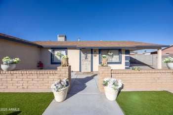 5940 Palm Ln, Phoenix, AZ 85035