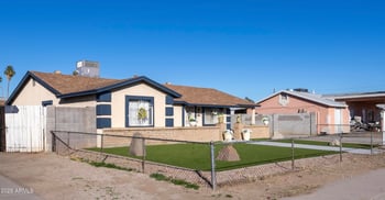 5940 Palm Ln, Phoenix, AZ 85035