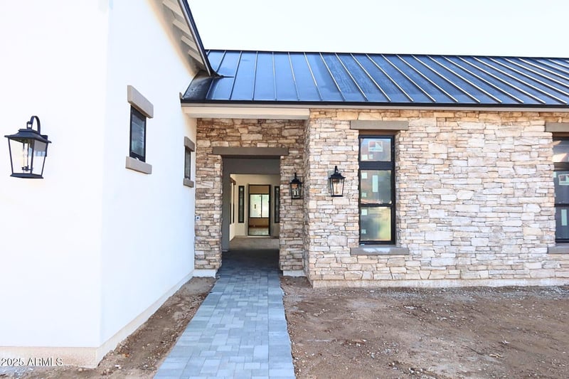 5941 Lafayette Blvd, Phoenix, AZ 85018