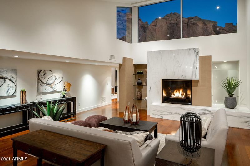 5941 N Echo Canyon Ln, Phoenix, AZ 85018