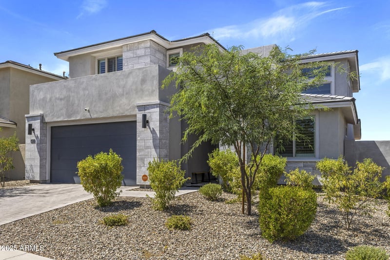 5945 Salter Dr, Phoenix, AZ 85054