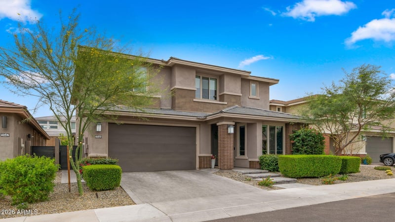 5946 E Abraham Ln, Phoenix, AZ 85054