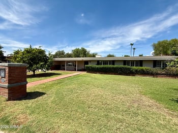 5948 E Calle Del Paisano --, Phoenix, AZ 85018