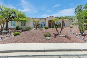 5949 Pinnacle Hill Dr, Glendale, AZ 85310