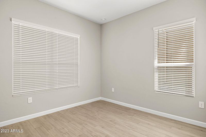 5950 E Lone Cactus Rd, Phoenix, AZ 85054