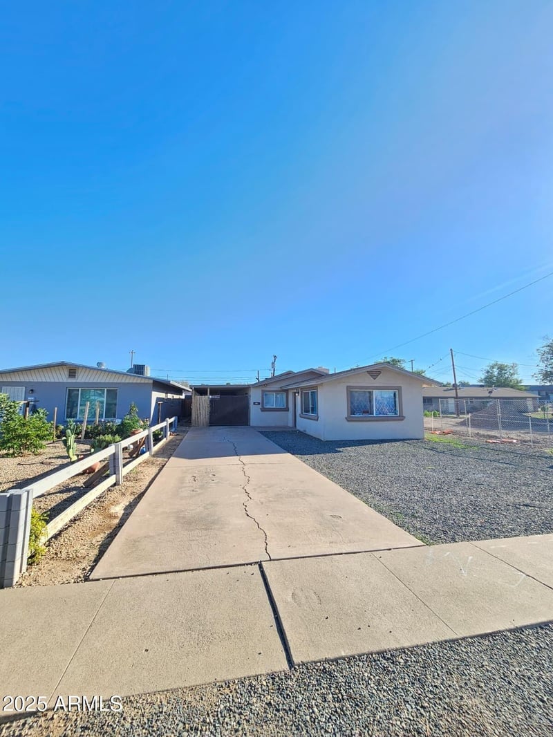 5951 W Glenn Dr, Glendale, AZ 85301
