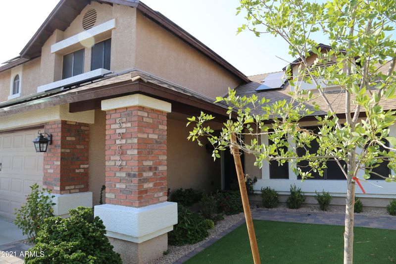 5952 W Greenbriar Dr, Glendale, AZ 85308