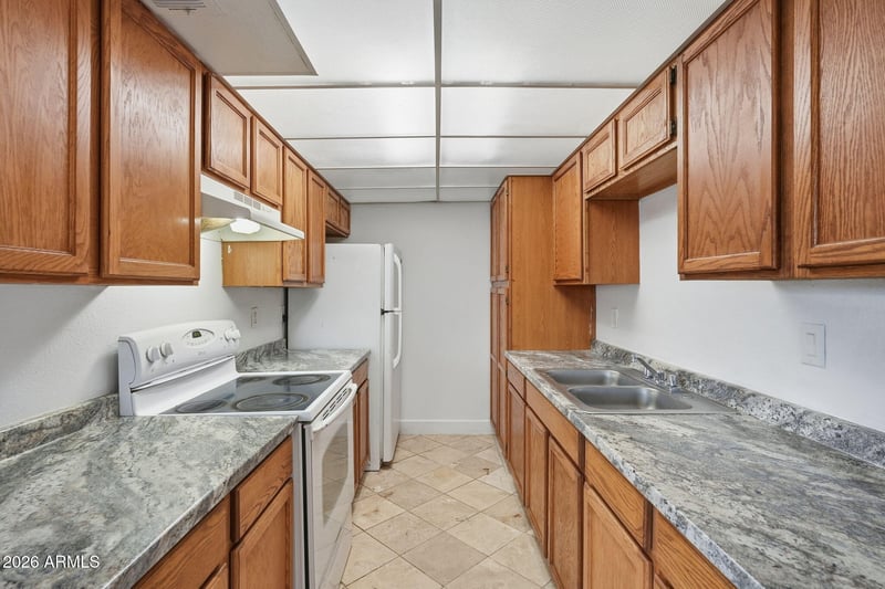 5955 W Golden Ln, Glendale, AZ 85302
