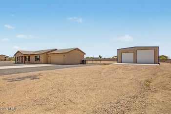 5959 Red Bird Ln, San Tan Valley, AZ 85140