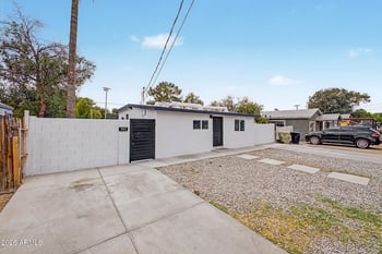 5959 W Gardenia Ave, Glendale, AZ 85301