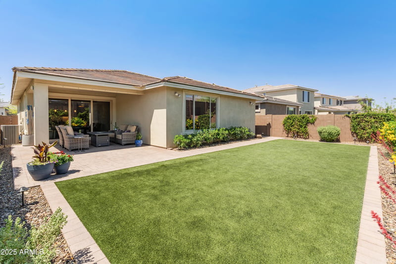 5962 E Abraham Ln, Phoenix, AZ 85054