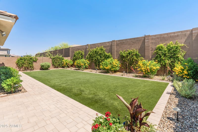 5962 E Abraham Ln, Phoenix, AZ 85054